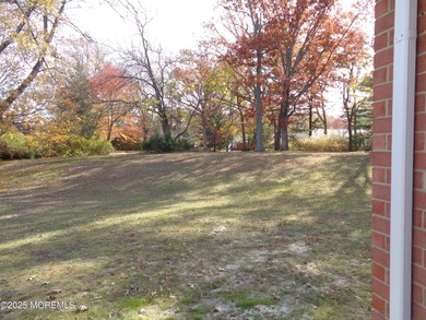 CLEAN & Move-In Ready Oakwood Two model w/ Two Full Baths in a on Keswick Village Golf Course in New Jersey - for sale on GolfHomes.com, golf home, golf lot