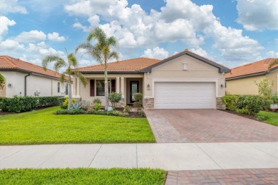 Must see NOW.  Pool home on Sarasota National's lake side. NO on Venice East Golf Club in Florida - for sale on GolfHomes.com, golf home, golf lot