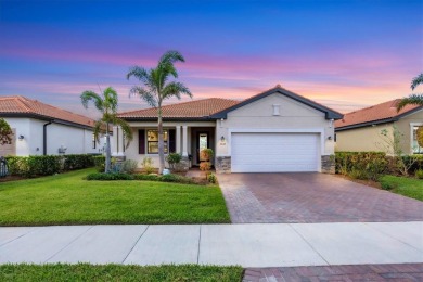 Must see NOW.  Pool home on Sarasota National's lake side. NO on Venice East Golf Club in Florida - for sale on GolfHomes.com, golf home, golf lot