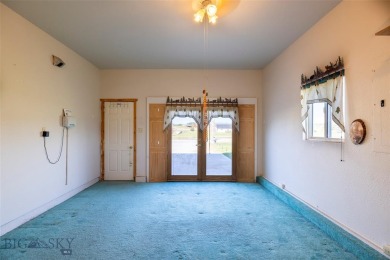 Well built 3 bedroom + office, 2 bathroom home on (2) on Old Baldy Golf Course in Montana - for sale on GolfHomes.com, golf home, golf lot