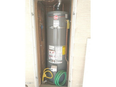 Welcome to this sweet 2-bedroom, 2 bathroom home in coveted on Leisure Village Golf Club in California - for sale on GolfHomes.com, golf home, golf lot