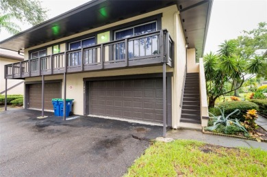 This 2-bedroom, 1-bathroom, 872-square-foot condominium is on Cove Cay Country Club in Florida - for sale on GolfHomes.com, golf home, golf lot