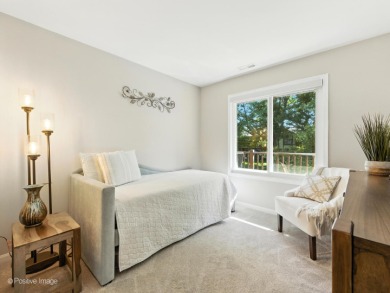 Gorgeous, Bright & Move-In Ready Condo in Butterfield Manor! on Village Links of Glen Ellyn in Illinois - for sale on GolfHomes.com, golf home, golf lot