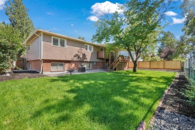Charming home situated on Mick Riley Golf Course, offering on Mick Riley Golf Course in Utah - for sale on GolfHomes.com, golf home, golf lot