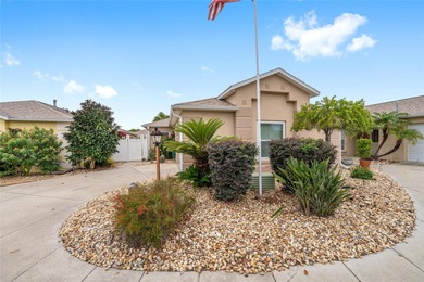 NO BOND! This charming 2 Bedroom, 2 Bath BEAUREGARD  MODEL BLOCK on The Links of Spruce Creek in Florida - for sale on GolfHomes.com, golf home, golf lot