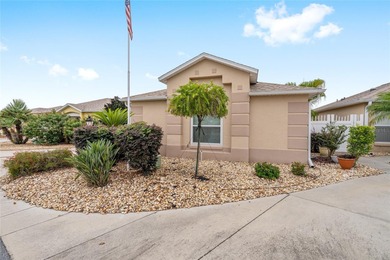 NO BOND! This charming 2 Bedroom, 2 Bath BEAUREGARD  MODEL BLOCK on The Links of Spruce Creek in Florida - for sale on GolfHomes.com, golf home, golf lot