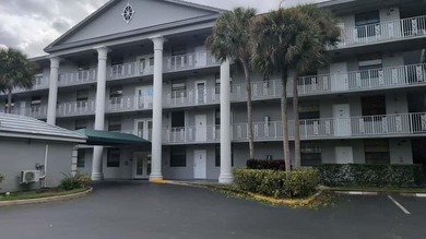 BACK to ACTIVE REDUCED TO SELL!! Beautifully updated and on Pine Island Ridge Country Club in Florida - for sale on GolfHomes.com, golf home, golf lot