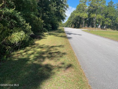Motivated Seller! Build your dream home on this .37-acre lot in on Minnesott Golf and Country Club in North Carolina - for sale on GolfHomes.com, golf home, golf lot