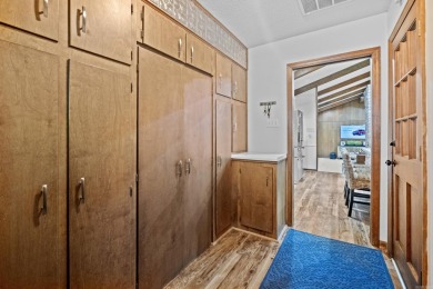 Fully remodeled and updated throughout. New roof in 2024 on Foxwood Golf Club in Arkansas - for sale on GolfHomes.com, golf home, golf lot