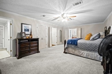 Fully remodeled and updated throughout. New roof in 2024 on Foxwood Golf Club in Arkansas - for sale on GolfHomes.com, golf home, golf lot