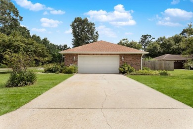 Well-maintained 3BR/2BA home on a corner lot in desirable on Millbrook Country Club in Mississippi - for sale on GolfHomes.com, golf home, golf lot