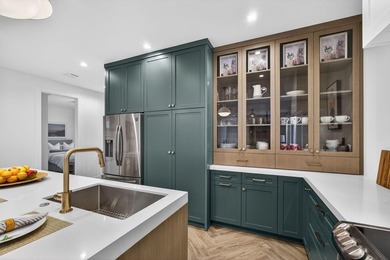 You'll find easy living in this move-in ready Arts and Crafts on Lake Worth Municipal Golf Course in Florida - for sale on GolfHomes.com, golf home, golf lot