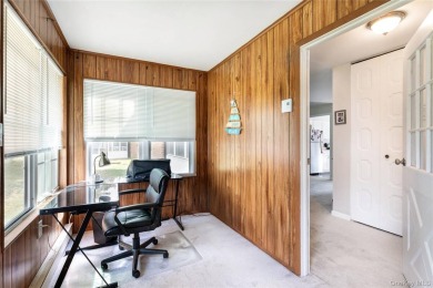 Beautiful End unit 2 Bedrooms 1.5 Baths 1 Car Garage and Heated on Leisure Village Golf Course in New York - for sale on GolfHomes.com, golf home, golf lot