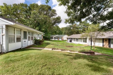 Beautiful End unit 2 Bedrooms 1.5 Baths 1 Car Garage and Heated on Leisure Village Golf Course in New York - for sale on GolfHomes.com, golf home, golf lot