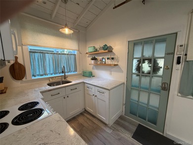 Recently renovated 2 bedroom cottage located in the desirable on Baiting Hollow Club in New York - for sale on GolfHomes.com, golf home, golf lot