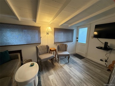 Recently renovated 2 bedroom cottage located in the desirable on Baiting Hollow Club in New York - for sale on GolfHomes.com, golf home, golf lot