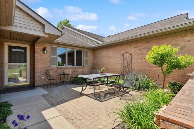 Beautiful move-in ready condo located 1 block from Little Miami on WGC Golf Course in Ohio - for sale on GolfHomes.com, golf home, golf lot