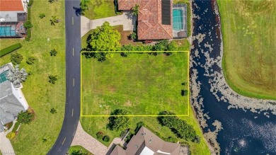 RARE AND LOVELY LAS PALMAS!!! Rare opportunity to own this PRIME on Spanish Wells Golf and Country Club in Florida - for sale on GolfHomes.com, golf home, golf lot