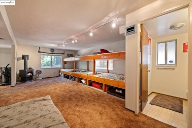 This cozy cabin comes fully furnished and move-in ready! This on Sequoia Woods Country Club in California - for sale on GolfHomes.com, golf home, golf lot