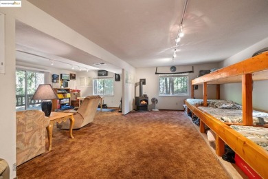 This cozy cabin comes fully furnished and move-in ready! This on Sequoia Woods Country Club in California - for sale on GolfHomes.com, golf home, golf lot