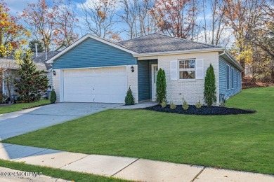 Beautifully renovated 2 bed, 2 bath home in the desirable on Greenbriar Woodlands in New Jersey - for sale on GolfHomes.com, golf home, golf lot