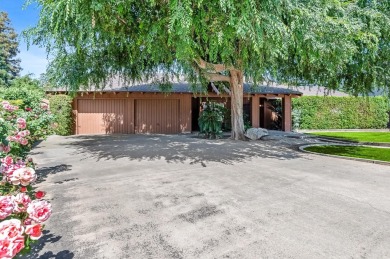 Charming home in Millwood! Situated on an extra large lot in on Visalia Country Club in California - for sale on GolfHomes.com, golf home, golf lot