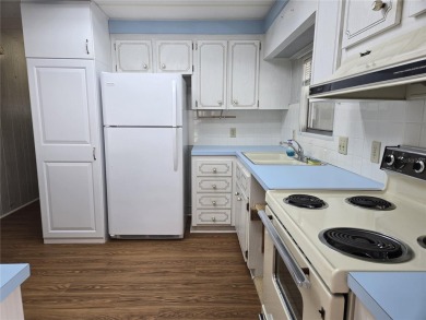 ZELLWOOD STATION 2 BEDROOM 2 BATH HOME. FEE SIMPLE, MEMBRANE on Zellwood Station Country Club in Florida - for sale on GolfHomes.com, golf home, golf lot
