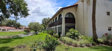Step into this spacious, beautifully renovated, end-unit condo on Lake Wales Country Club in Florida - for sale on GolfHomes.com, golf home, golf lot