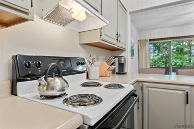 Charming & updated 2 bedroom, 2 bath condo in Mountain Villas - on Seven Springs Mountain Resort in Pennsylvania - for sale on GolfHomes.com, golf home, golf lot