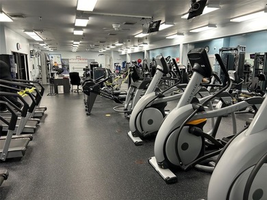 UNDOUBTEDLY THE NICEST 1/1 IN ALL OF WYNMOOR.  EXPANDED FLOOR on Wynmoor Golf Course in Florida - for sale on GolfHomes.com, golf home, golf lot