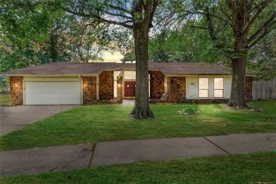 Golf Course Living in Broken Arrow - As-Is  Move-In Ready!

 on Indian Springs Country Club in Oklahoma - for sale on GolfHomes.com, golf home, golf lot