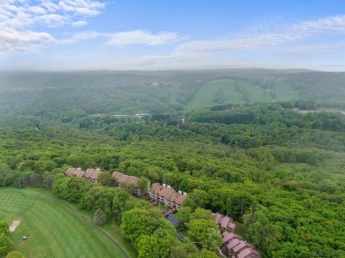 Charming & updated 2 bedroom, 2 bath condo in Mountain Villas - on Seven Springs Mountain Resort in Pennsylvania - for sale on GolfHomes.com, golf home, golf lot