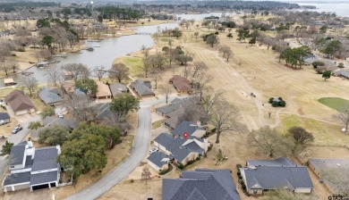 Stunning Updated Townhome in Emerald Bay on Lake Palestine on Emerald Bay Club in Texas - for sale on GolfHomes.com, golf home, golf lot