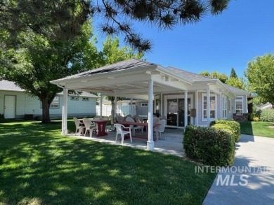 IMPECCABLY maintained & super clean! You'll feel the differnce: on Lakeview Golf Club in Idaho - for sale on GolfHomes.com, golf home, golf lot