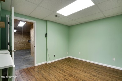 This very well maintained basement rancher features 4 bedrooms on Toqua Golf Course - Loudon County in Tennessee - for sale on GolfHomes.com, golf home, golf lot