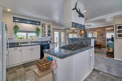 Enjoy the ideal desert lifestyle in this charming 2-bedroom on The Club At Shenandoah Springs in California - for sale on GolfHomes.com, golf home, golf lot