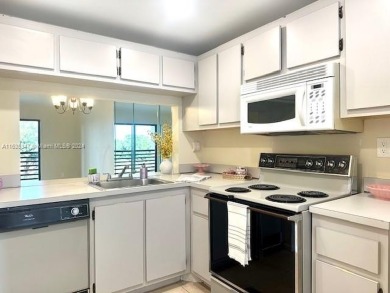 Priced to Sell, As-Is. Move in ready 2/2 with washer & dryer in on Sunrise Lakes Phase IV Golf Course in Florida - for sale on GolfHomes.com, golf home, golf lot