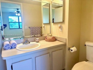 Priced to Sell, As-Is. Move in ready 2/2 with washer & dryer in on Sunrise Lakes Phase IV Golf Course in Florida - for sale on GolfHomes.com, golf home, golf lot