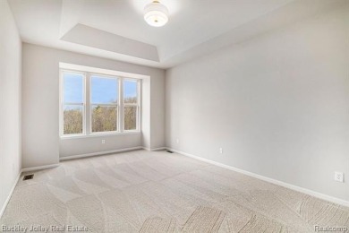 Stunning ranch condo in the Villas of Oceola.  Immediate on Chemung Hills Golf Club in Michigan - for sale on GolfHomes.com, golf home, golf lot