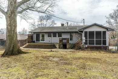 Discover the perfect blend of comfort and convenience in this on Tates Creek Golf Course in Kentucky - for sale on GolfHomes.com, golf home, golf lot