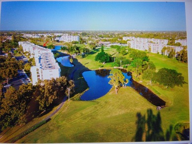 WELCOME TO THIS SPARKLING CONDO THAT HAS BEEN UPDATED on Poinciana Golf Club in Florida - for sale on GolfHomes.com, golf home, golf lot