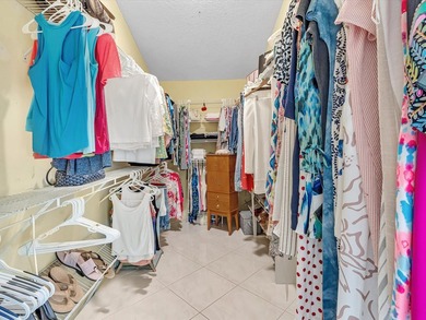 Priced to sell!! Beautiful large home in Golf Colony-Pipers Glen on Westchester Golf and Country Club in Florida - for sale on GolfHomes.com, golf home, golf lot