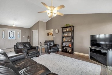 Beautifully maintained ranch in Dardenne Prairie, with finished on The Links At Dardenne in Missouri - for sale on GolfHomes.com, golf home, golf lot