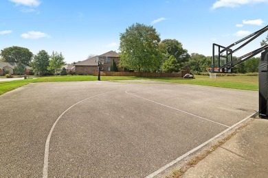 Welcome to this home in Deer Lake Estates! Featuring a NEW roof on Deer Lake Golf Club in Missouri - for sale on GolfHomes.com, golf home, golf lot