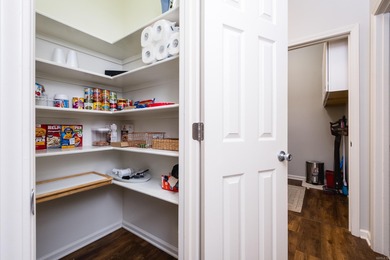 Wonderful one level located in the Country Club of Arkansas on The Country Club of Arkansas in Arkansas - for sale on GolfHomes.com, golf home, golf lot