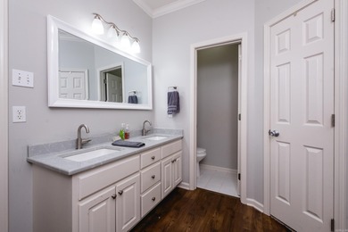 Wonderful one level located in the Country Club of Arkansas on The Country Club of Arkansas in Arkansas - for sale on GolfHomes.com, golf home, golf lot