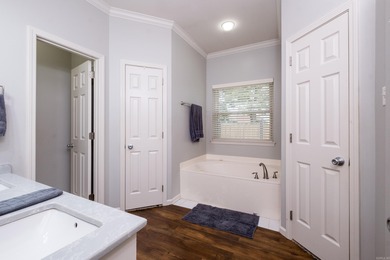 Wonderful one level located in the Country Club of Arkansas on The Country Club of Arkansas in Arkansas - for sale on GolfHomes.com, golf home, golf lot