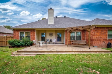 Wonderful one level located in the Country Club of Arkansas on The Country Club of Arkansas in Arkansas - for sale on GolfHomes.com, golf home, golf lot