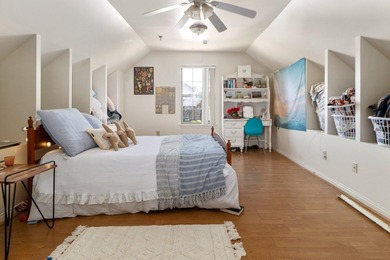 Vacation year round* Walk to Public Golf Course, lake for on Lakeside Golf Course in Kentucky - for sale on GolfHomes.com, golf home, golf lot