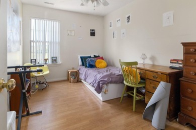 Vacation year round* Walk to Public Golf Course, lake for on Lakeside Golf Course in Kentucky - for sale on GolfHomes.com, golf home, golf lot